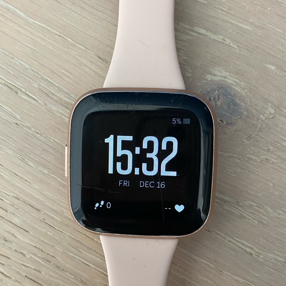 Rose Gold Fitbit Versa 2